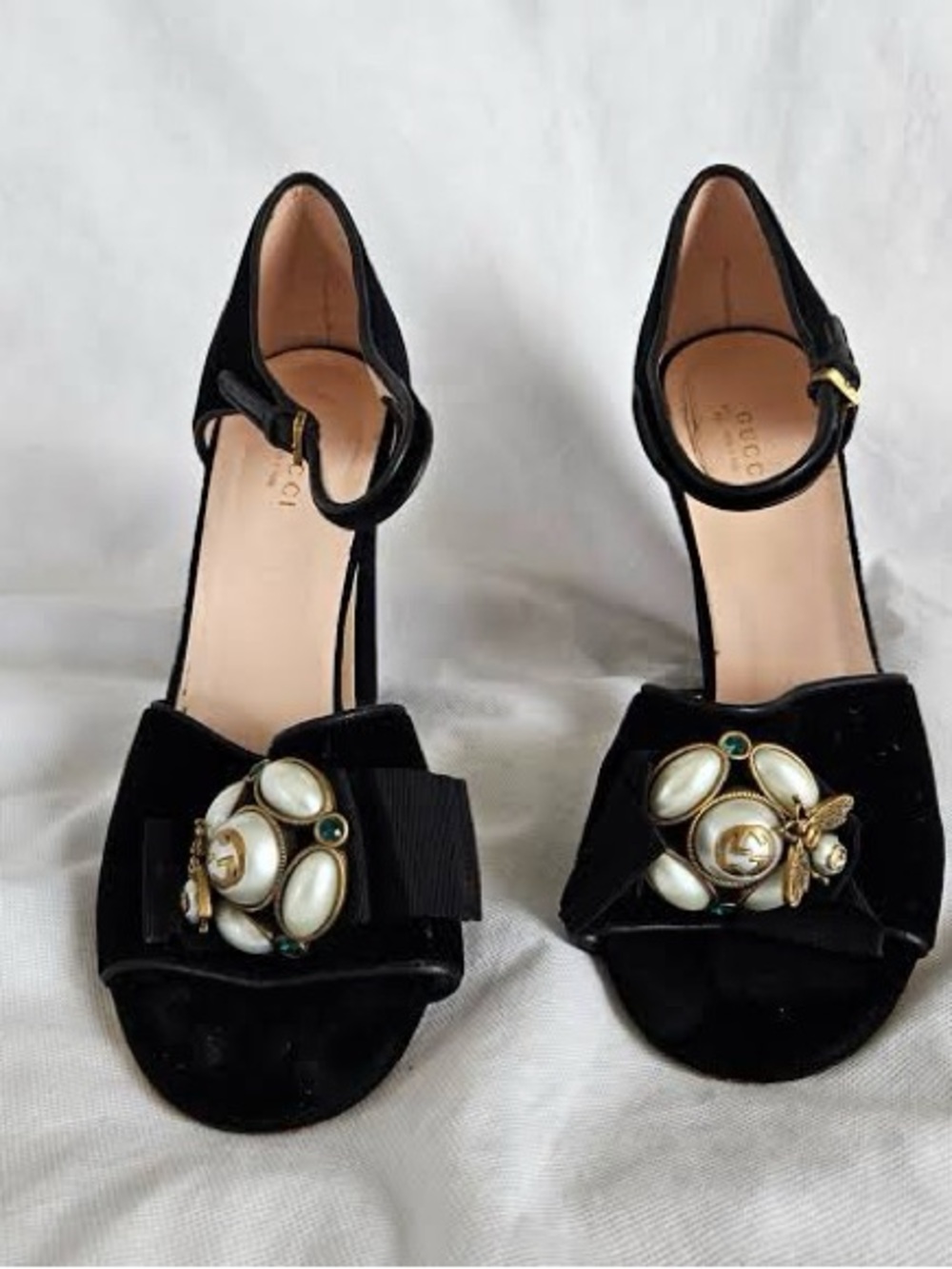 Gucci Velvet Lady Horsebit Chunky Platform Sandals with Pearl Bee Embellishment - Picture 9 of 9